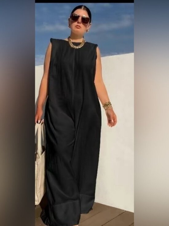 NWOT Elegant Black Sleeveless Jumpsuit - Picture 2 of 4